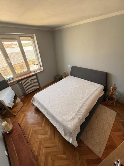 Apartament cu 3 camere semidecomandat în Ultracentral