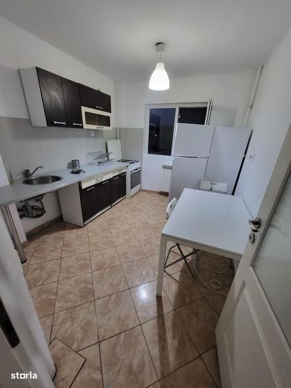 Apartament cu 3 camere decomandat în Gorjului