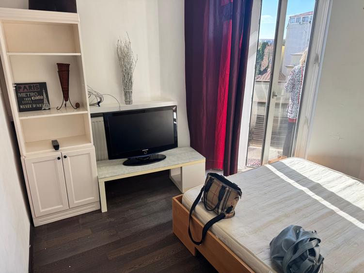 Apartament cu 2 camere decomandat în P-ța Universității