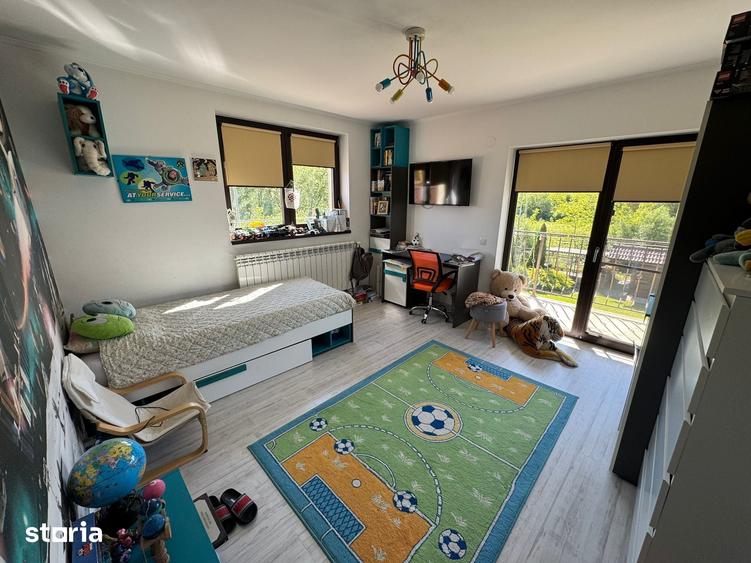 Casă cu 4 camere cu Teren 500 Mp în Poplaca