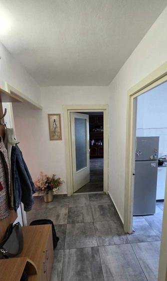 Apartament cu 3 camere decomandat în Complex Studențesc
