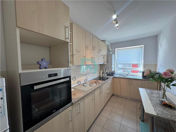 Apartament cu 2 camere decomandat în Avantgarden