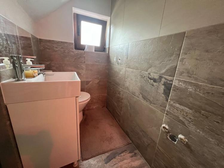 Casă individuală cu 5 camere cu Teren 1200 Mp în Sălicea