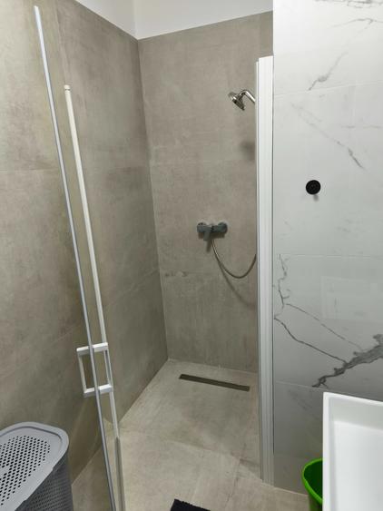 Apartament cu 2 camere semidecomandat în Splaiul Unirii