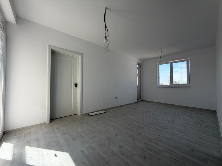 Apartament cu 2 camere decomandat în Chișoda