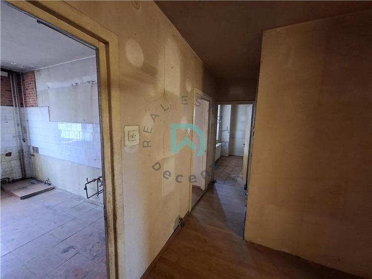 Apartament cu 3 camere decomandat în Centrul Civic