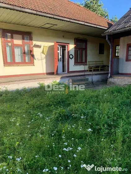 Casă cu 6 camere cu Teren 2793 Mp în Brusturoasa
