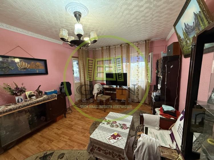 Apartament cu 2 camere decomandat, mobilat în Rovine