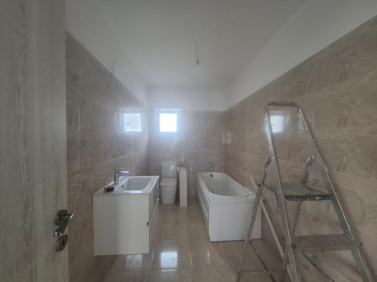 Casă individuală cu 3 camere cu Teren 300 Mp în Clinceni
