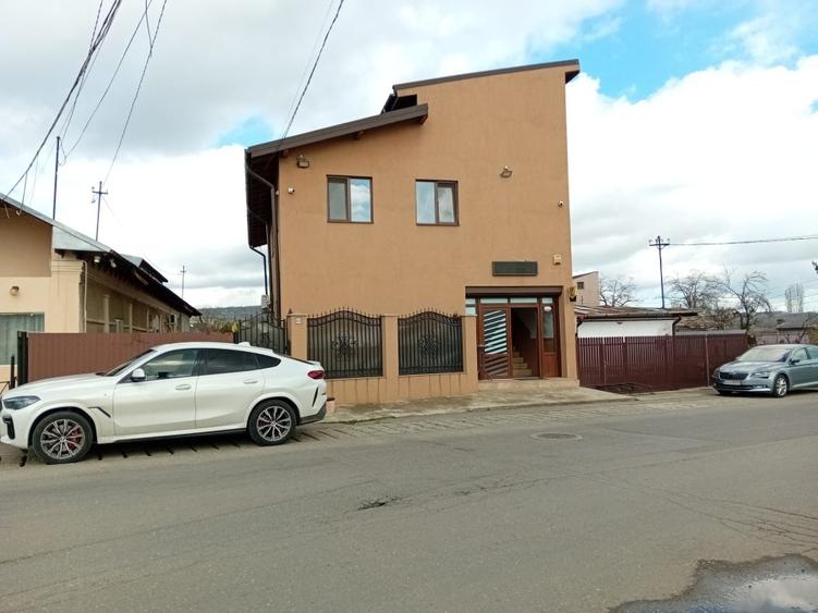 Spațiu comercial, de 300 mp, în Exterior Sud