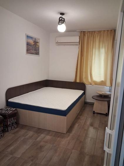 Apartament cu 2 camere decomandat în Palazu Mare