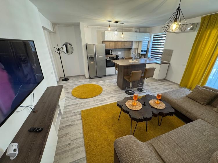 Apartament cu 2 camere semidecomandat, mobilat în Tomis Plus
