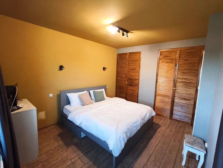 Casă cu 4 camere decomandat în Săbăreni