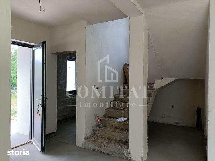 Casă cu 4 camere cu Teren 300 Mp în Luna