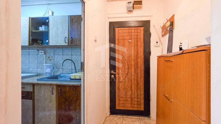 Apartament cu 2 camere semidecomandat în Ferentari