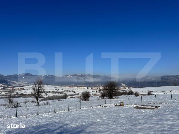 Teren de 1000 mp, în Tohănița
