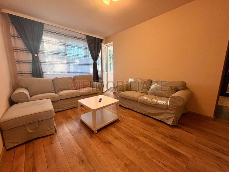 Apartament cu 3 camere semidecomandat în Giulești