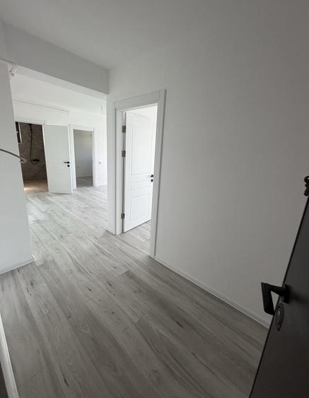 Apartament cu 2 camere semidecomandat în Topoloveni