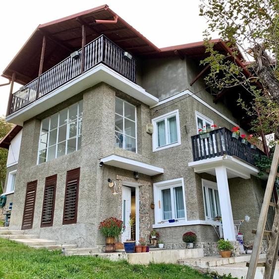 Casă cu 4 camere în Bran