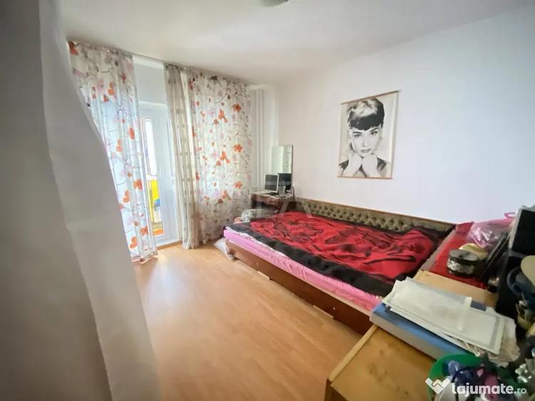 Apartament cu 4 camere decomandat în 13 Septembrie