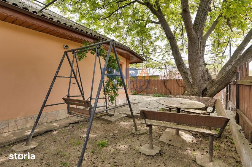Casă cu 3 camere cu Canalizare în Horia