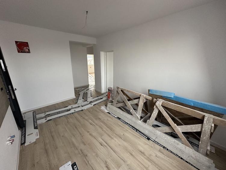 Apartament cu 2 camere semidecomandat în Bucovina