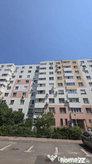Apartament cu 2 camere decomandat în Titan