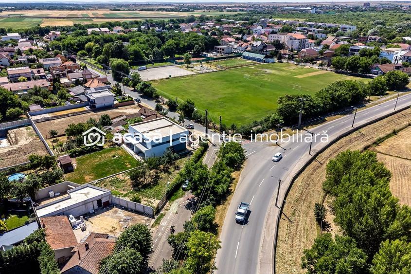Casă individuală cu 6 camere cu Teren 500 Mp în Subcetate