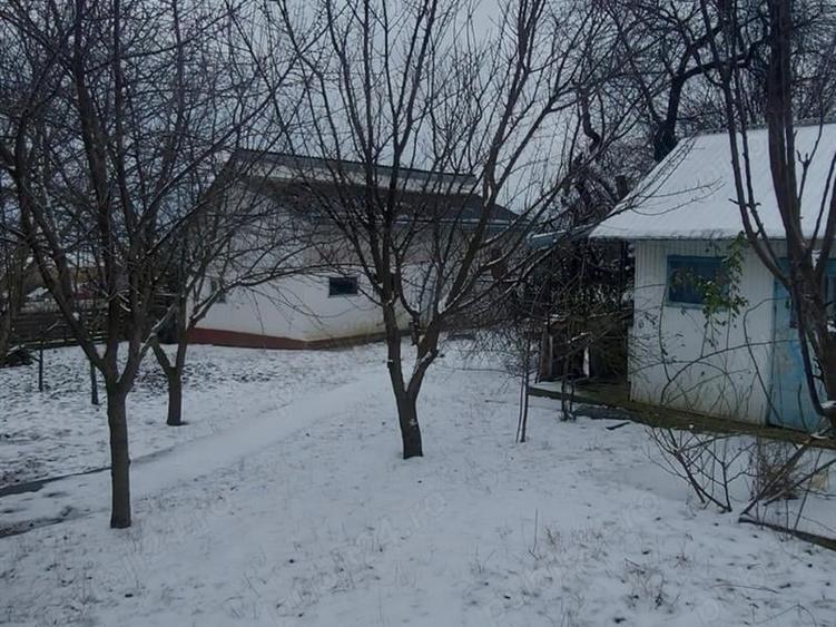Casă individuală cu 3 camere cu Teren 2700 Mp în Șerbănești