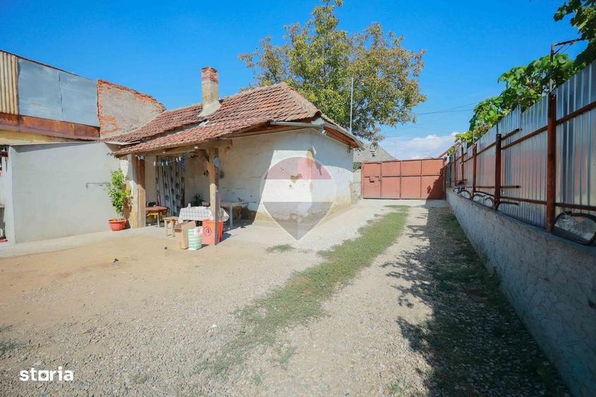Casă cu 2 camere cu Teren 588 Mp în Oncea