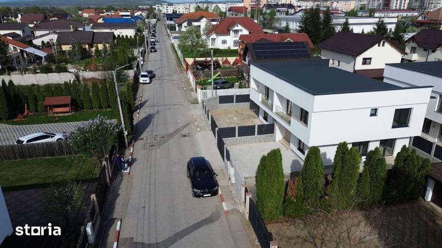 Teren de 2242 mp, în Central
