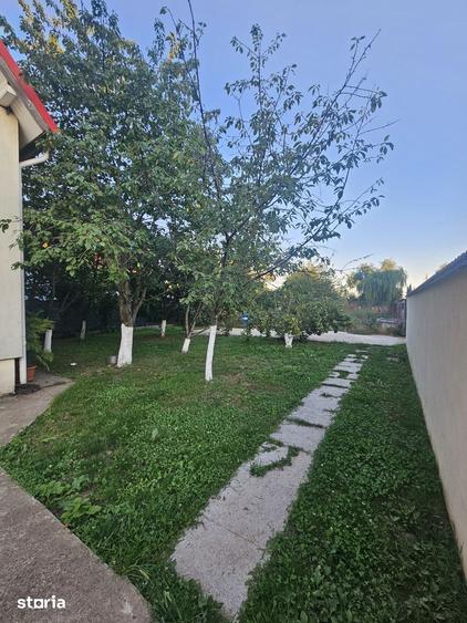 Casă cu 4 camere cu Teren 501 Mp în Domnești