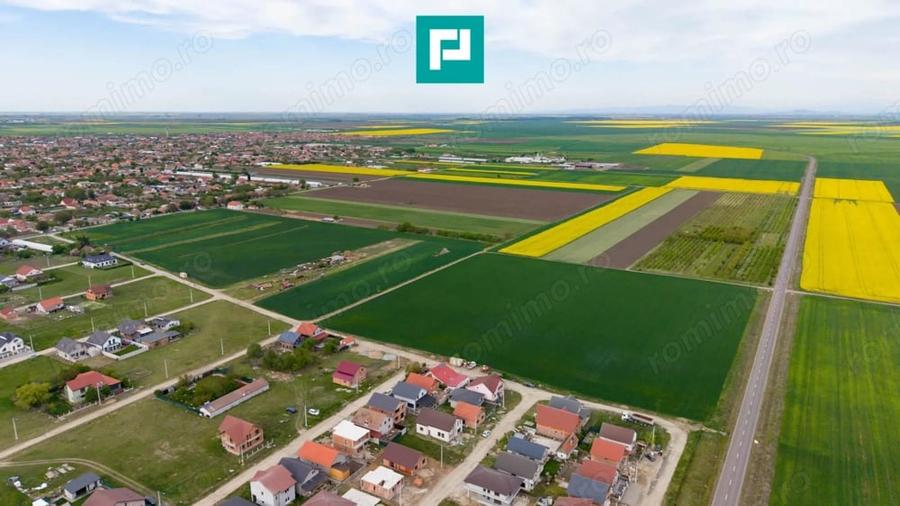 Casă cu 5 camere cu Teren 250 Mp în Est
