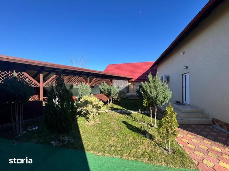 Casă cu 7 camere cu Teren 960 Mp în Pielești