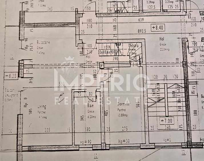 Apartament cu 5 camere semidecomandat, mobilat în Florești