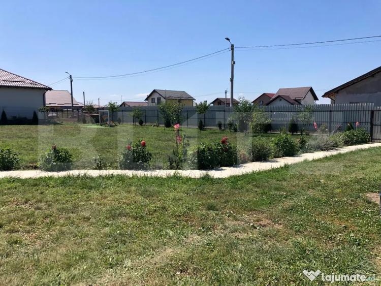 Casă cu 1 camere cu Teren 1000 Mp în Central