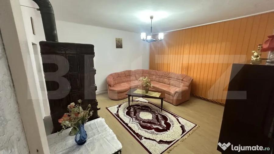 Casă cu 3 camere cu Teren 200 Mp în Central