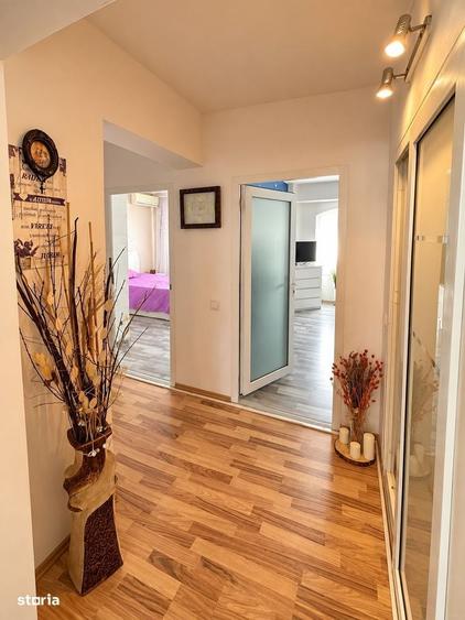 Apartament cu 3 camere decomandat în Barieră