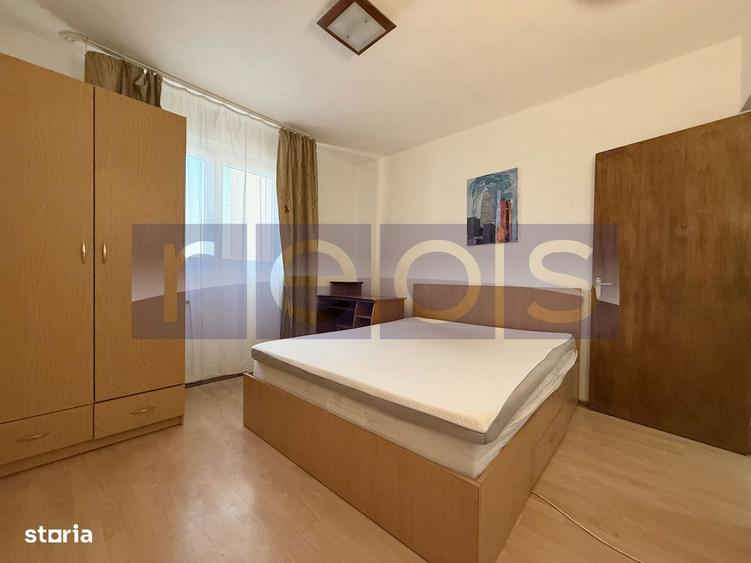 Apartament cu 3 camere semidecomandat, mobilat în Dristor