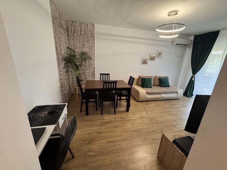 Apartament cu 2 camere decomandat în Central