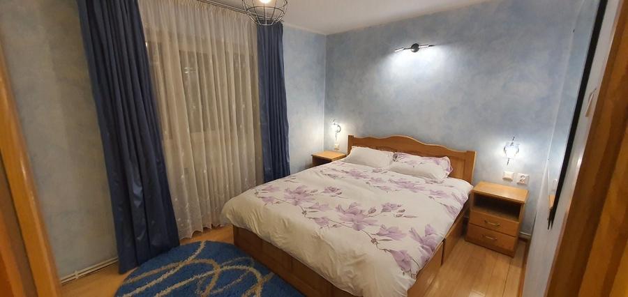 Apartament cu 3 camere decomandat în Paltin