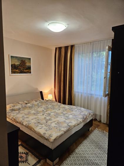 Apartament cu 3 camere decomandat în Dâmbu Pietros