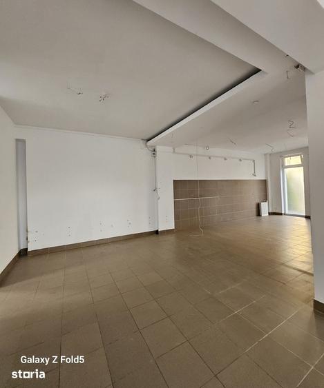 Spațiu comercial, de 120 mp, în Iosia