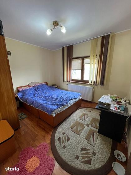 Apartament cu 3 camere decomandat în Gară