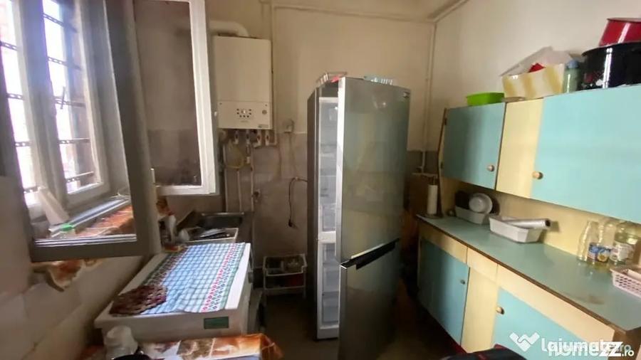 Apartament cu 3 camere decomandat în Cișmigiu