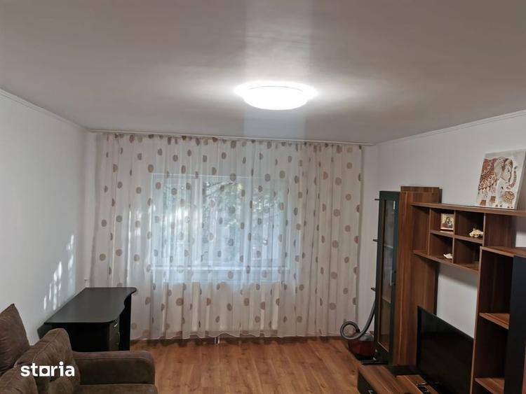 Apartament cu 2 camere decomandat în Nicolina