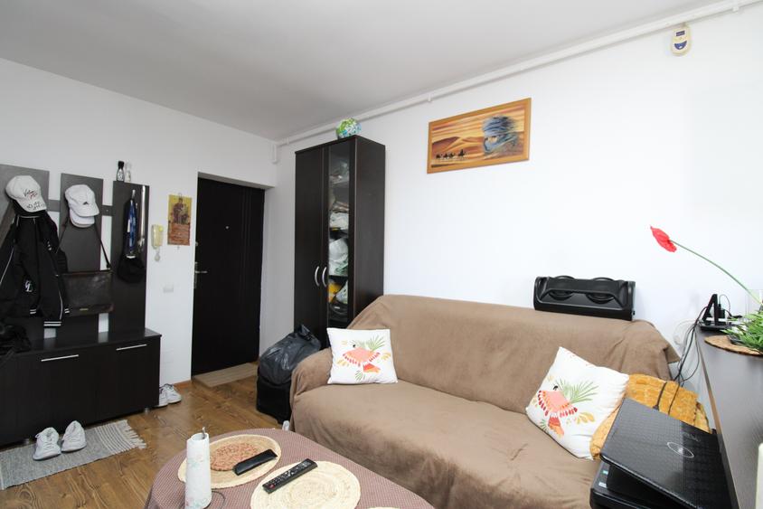 Apartament cu 2 camere semidecomandat în Prelungirea Ghencea