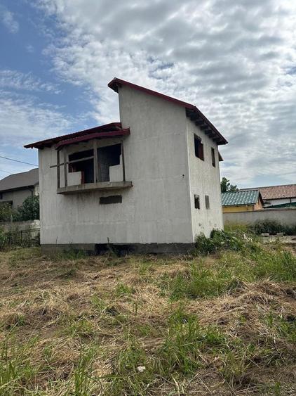 Casă cu 3 camere în Central