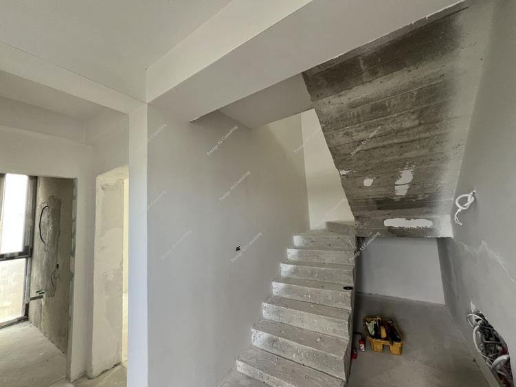 Duplex cu 4 camere cu Canalizare în Moșnița Nouă