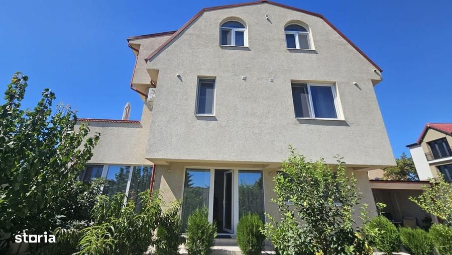 Casă cu 4 camere cu Teren 227 Mp în Central
